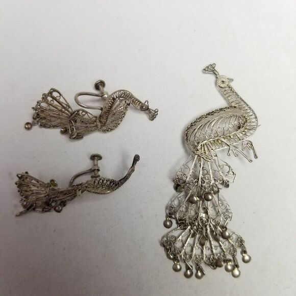 Vintage Filigree Peacock Clip On Earring and Brooch Set, Silver Tone, Estate - Picture 3 of 7